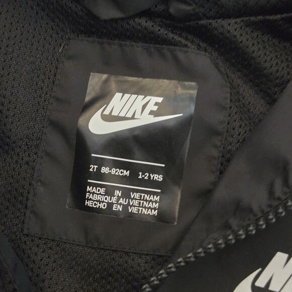 Nike Sportswear Full Zip Hooded Jacket Windbreaker Boys Size 2 Black MSRP $48 - Picture 4 of 5